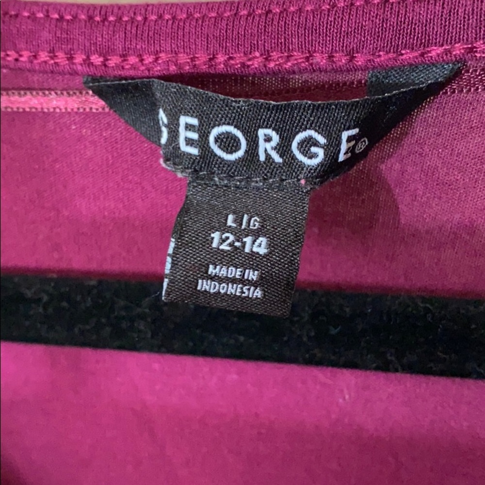 Large top👚 - Picture 3 of 3